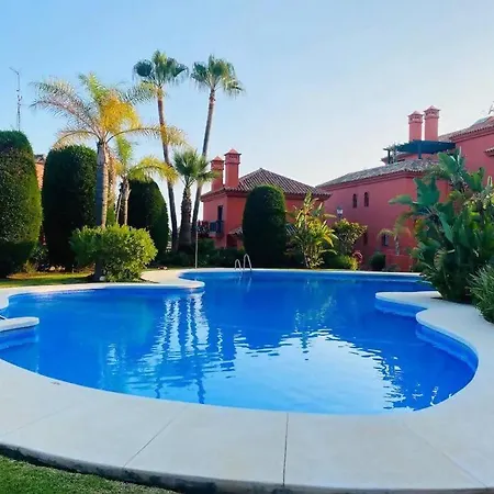 Encantador Apartamento Con Vista Al Mar Y Montana